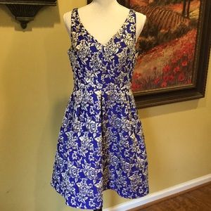 KAYA & SLOAN- NWT Pretty Gold and Blue Dress. SZ L